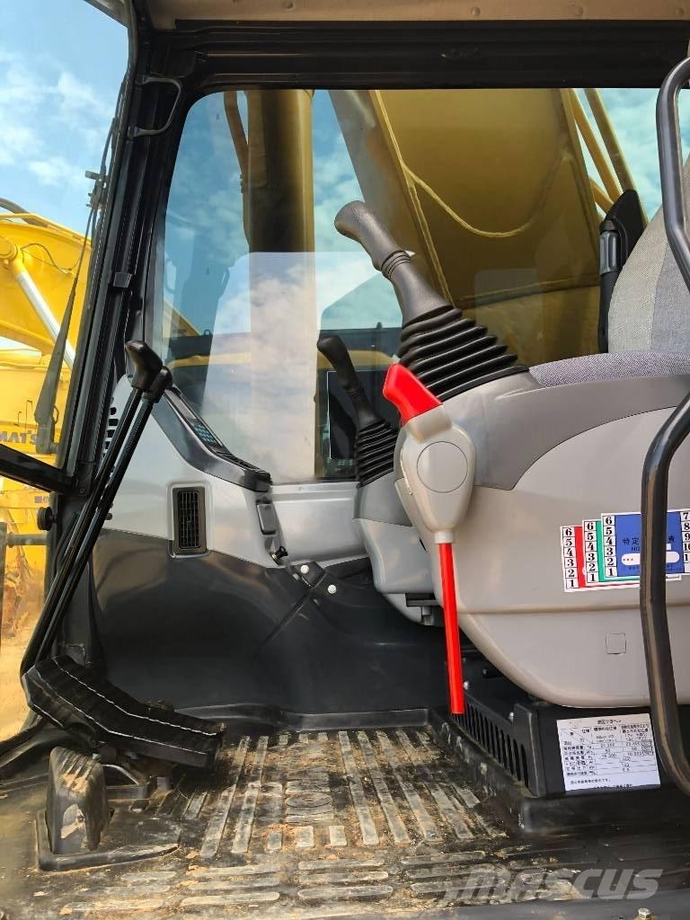 Komatsu 350 Bagri goseničarji