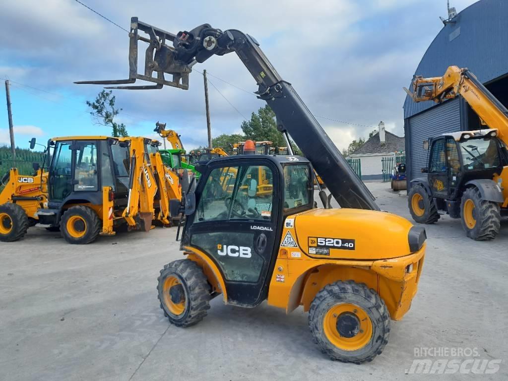 JCB 520-40 Kmetijski teleskopski nakladalci