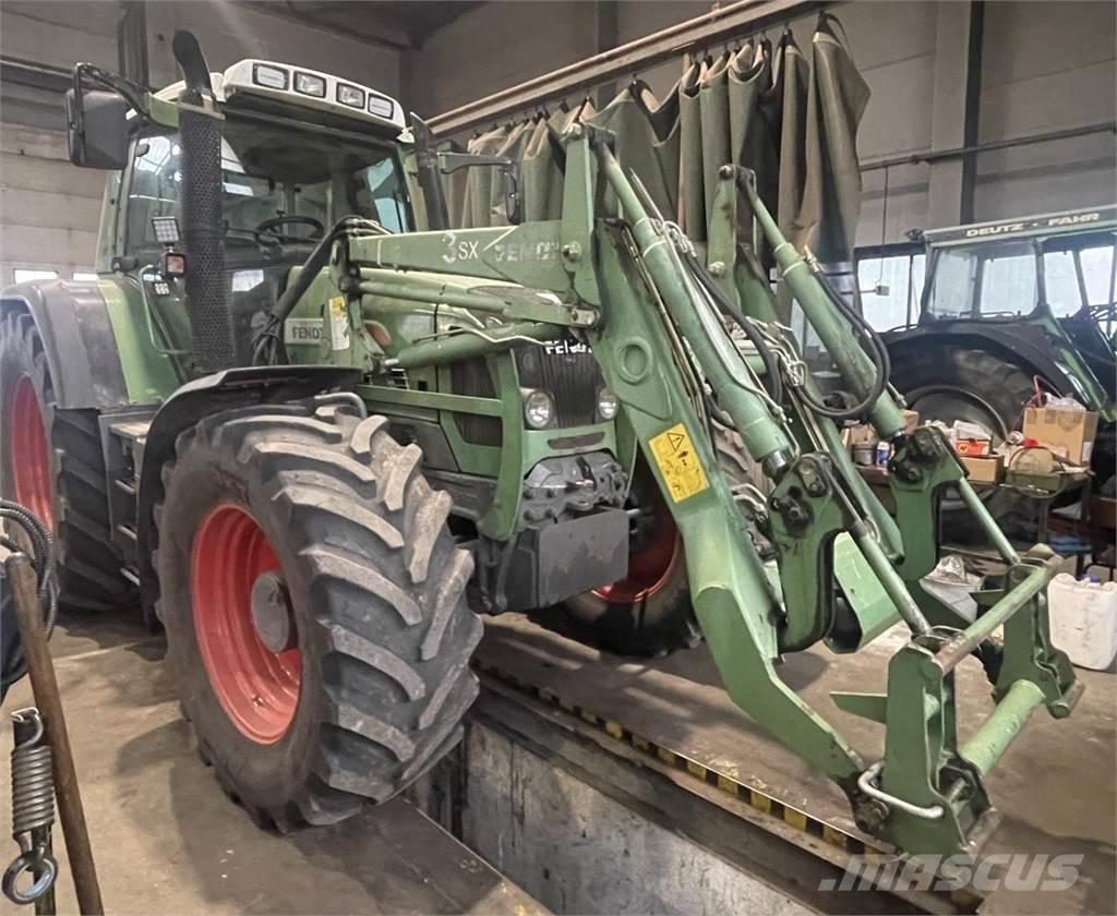 Fendt 820 Vario Traktorji