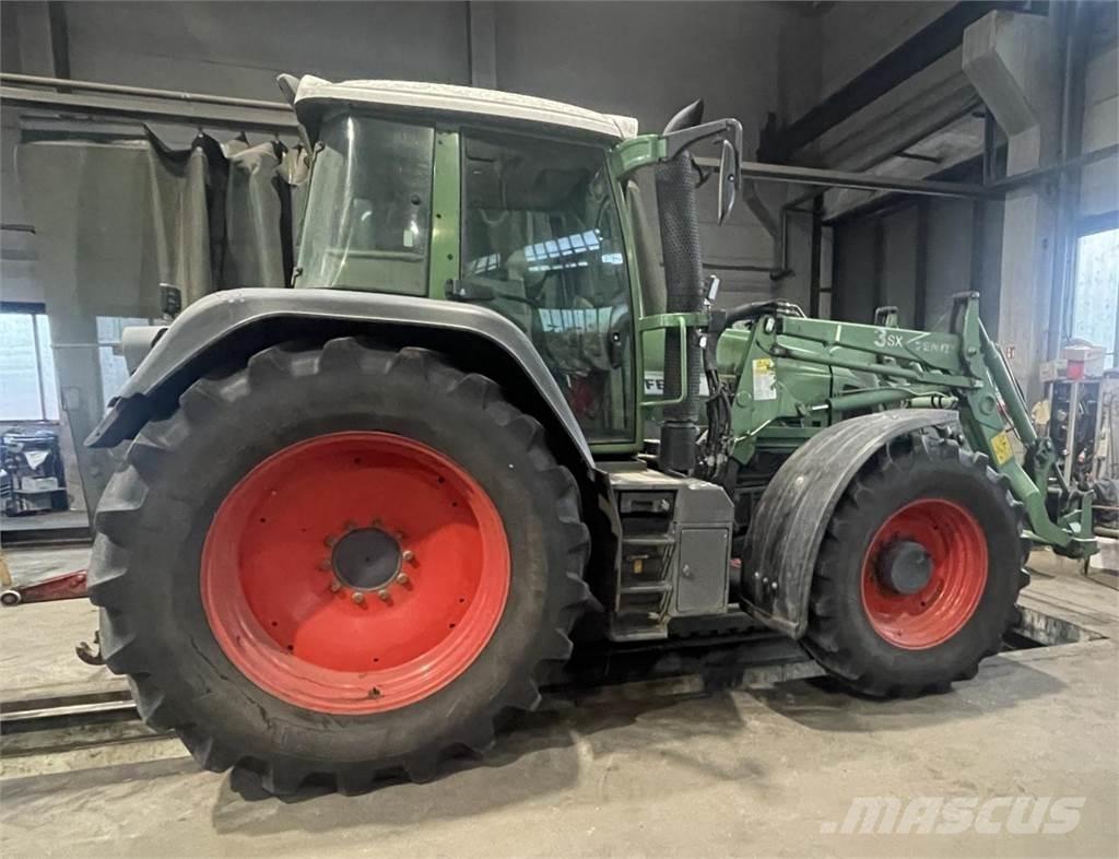 Fendt 820 Vario Traktorji