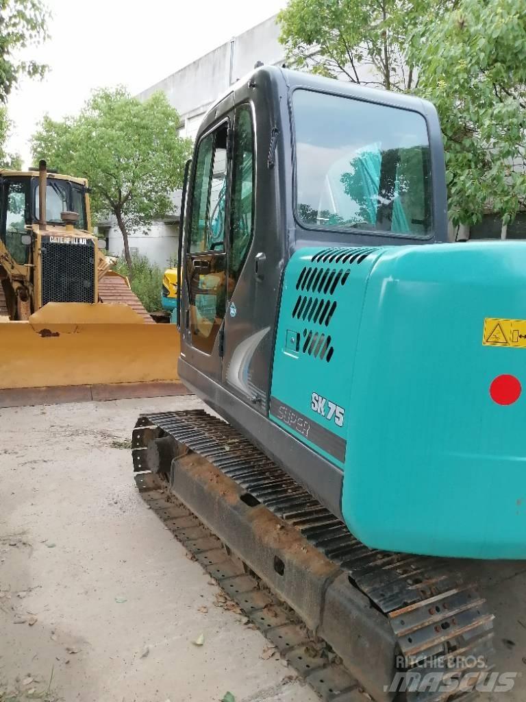 Kobelco SK 75 Bagri goseničarji