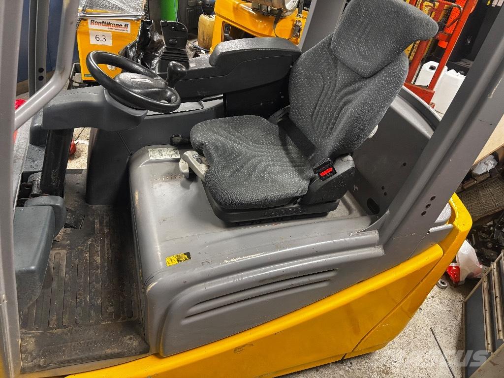Jungheinrich EFG 216 Električni viličarji