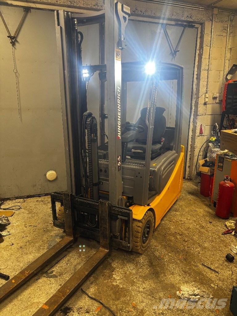 Jungheinrich EFG 216 Električni viličarji