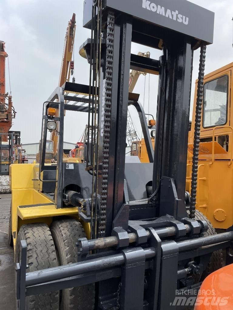 Komatsu 15 Ton Dizelski viličarji