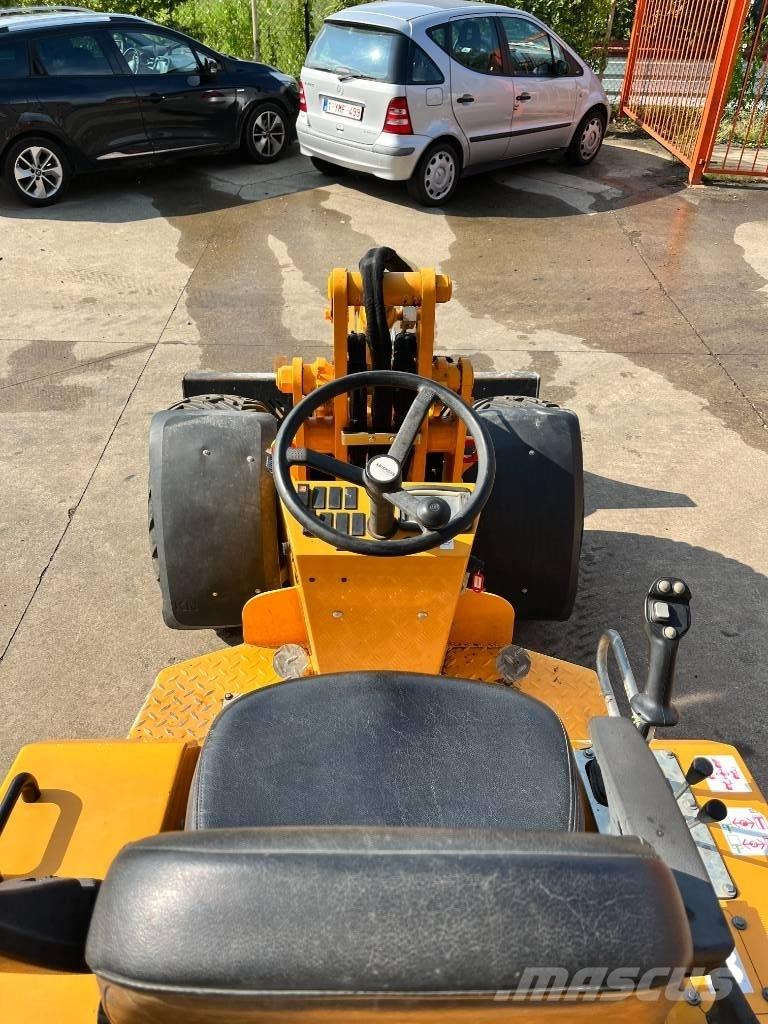 Knikmops KM 250 Kolesni nakladalci