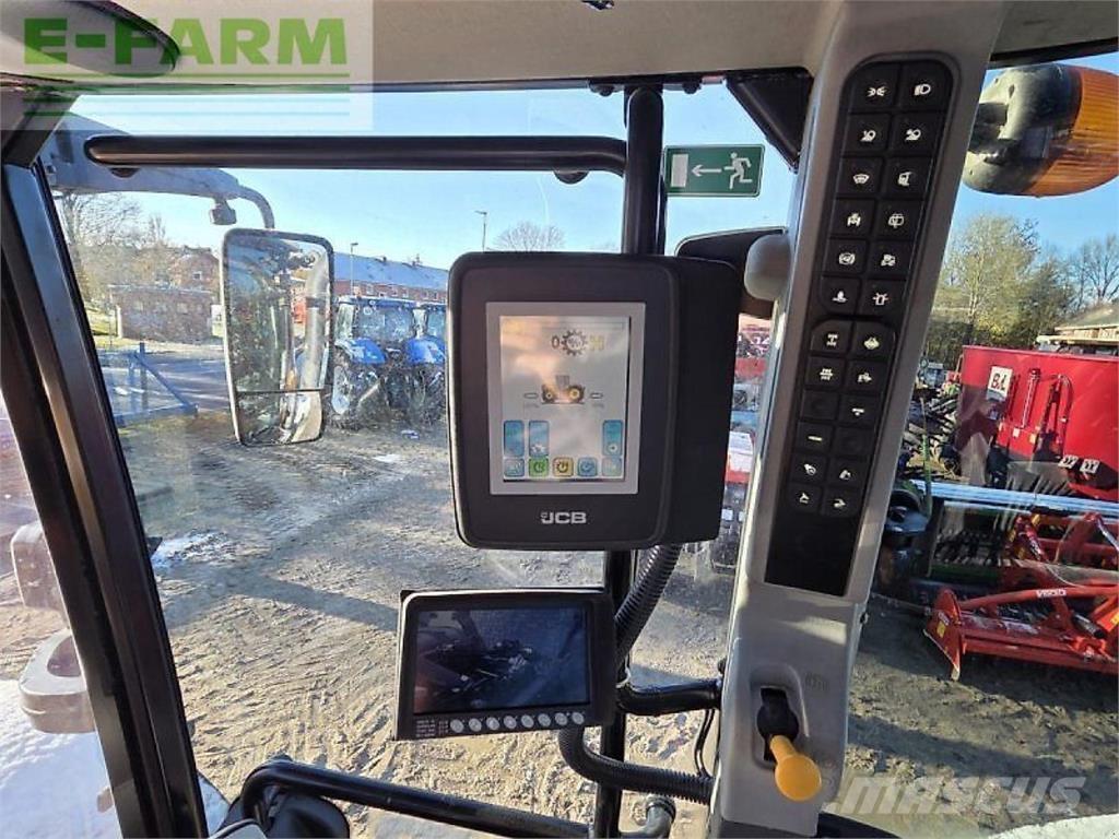 JCB fastrac 8330 Traktorji