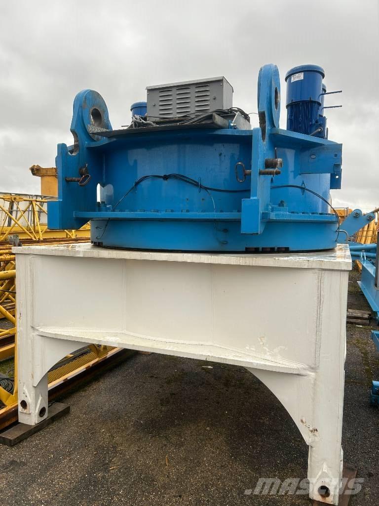 Potain MD560B-M25 Stolpni žerjavi