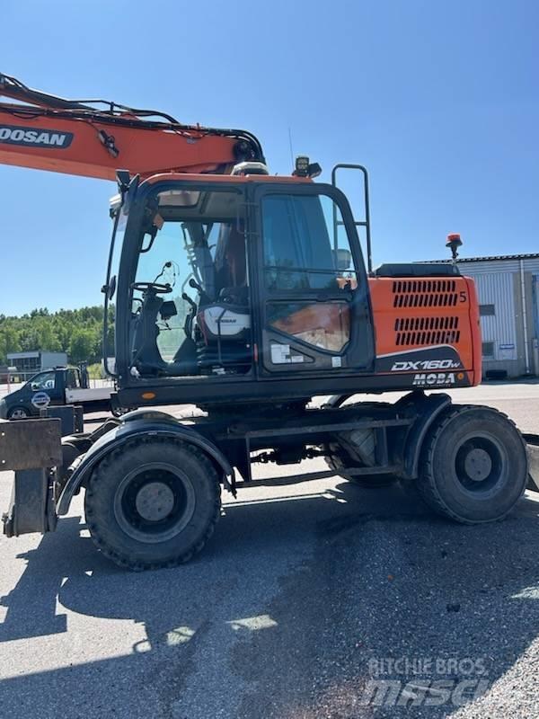 Doosan DX 160 w-5 Bagri na kolesih