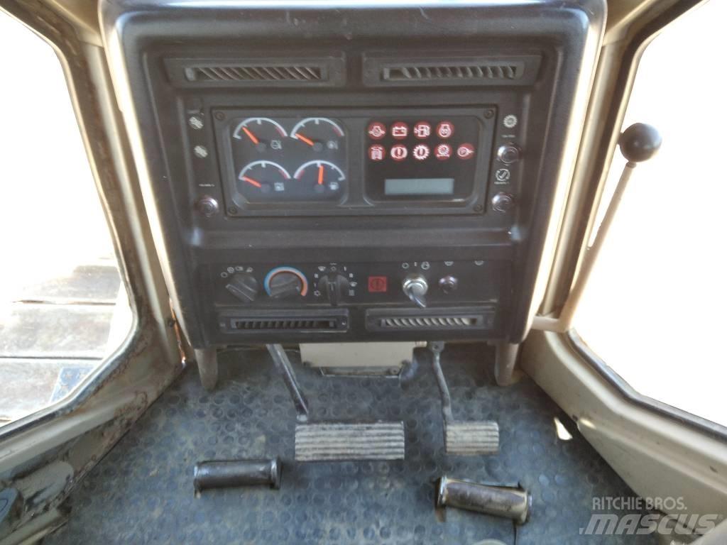CAT D 6 M LGP Buldožerji goseničarji
