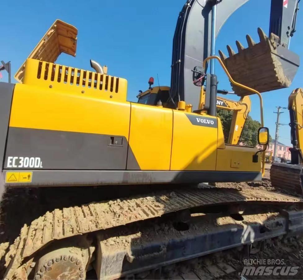 Volvo EC 300 D L Bagri goseničarji