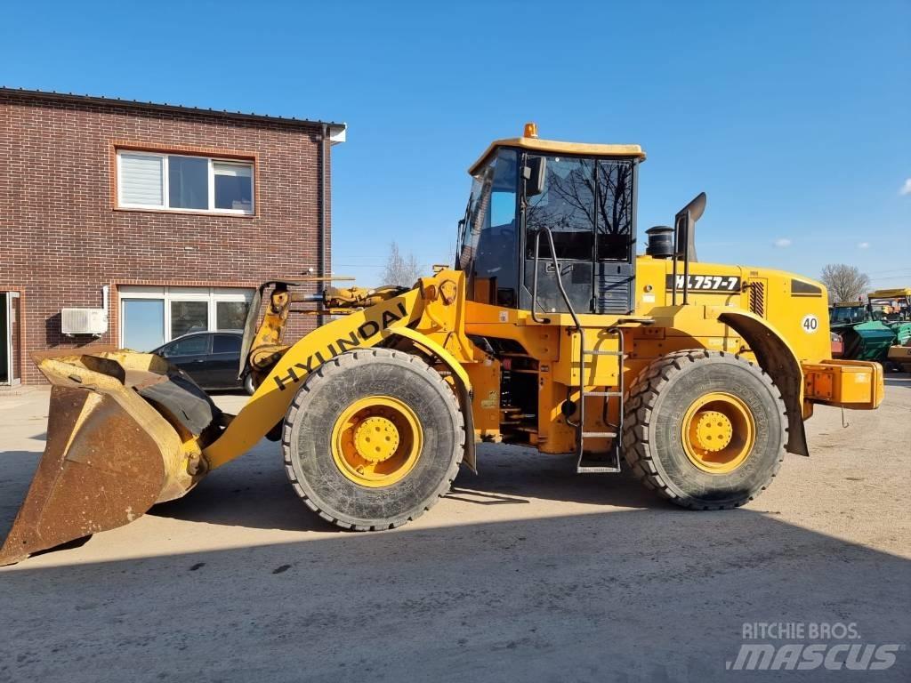Hyundai HL 757-7 Kolesni nakladalci