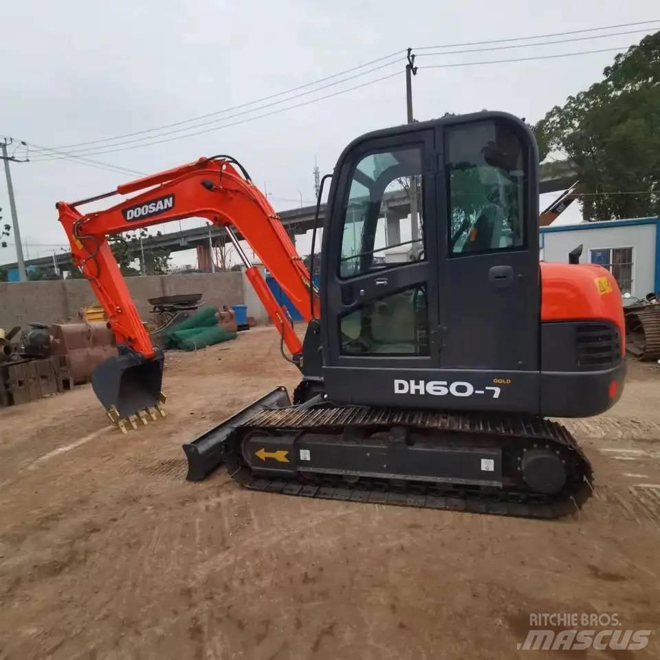 Doosan DH60-7 Bagri goseničarji