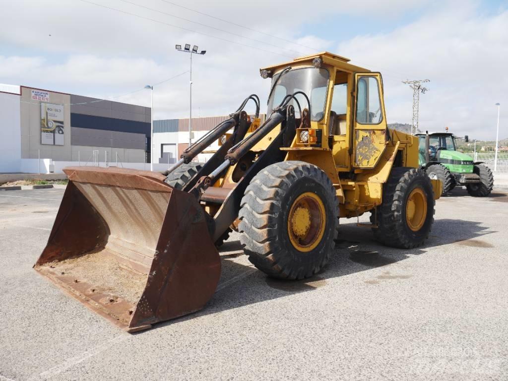 Volvo BM 4400 Kolesni nakladalci