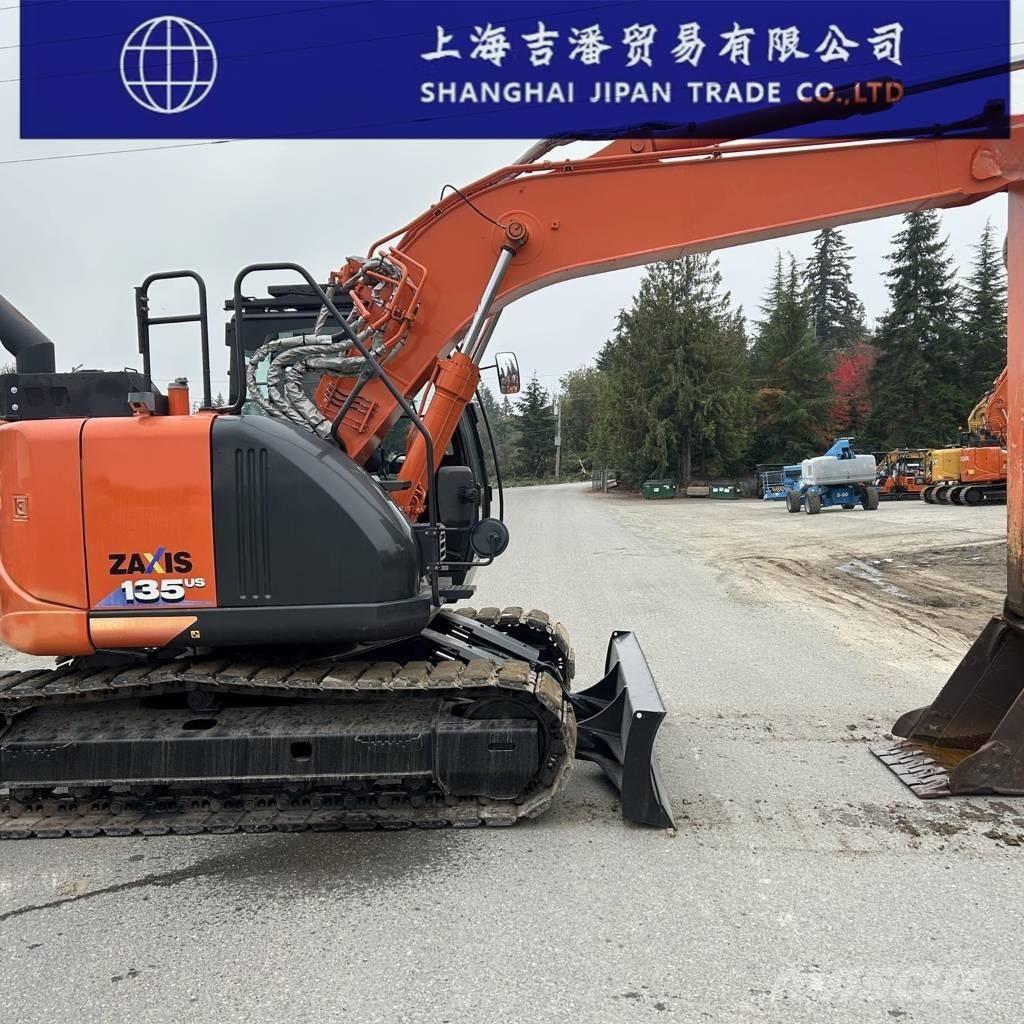 Hitachi ZX 135 Bagri goseničarji