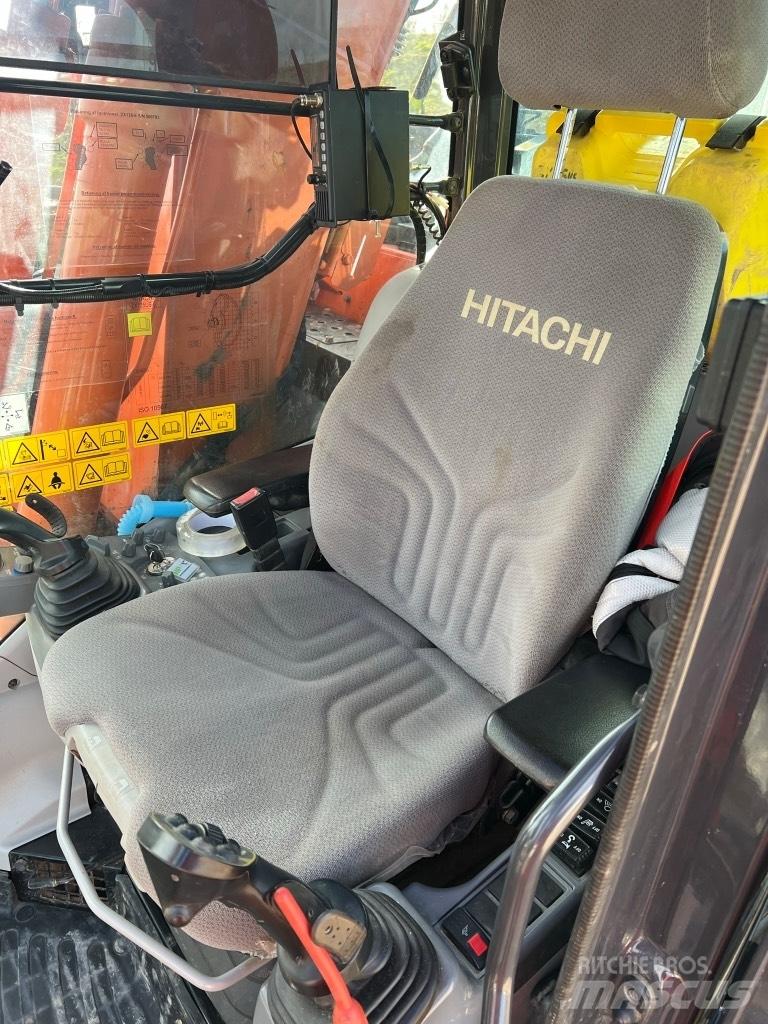 Hitachi ZX 135 US-6 Bagri goseničarji