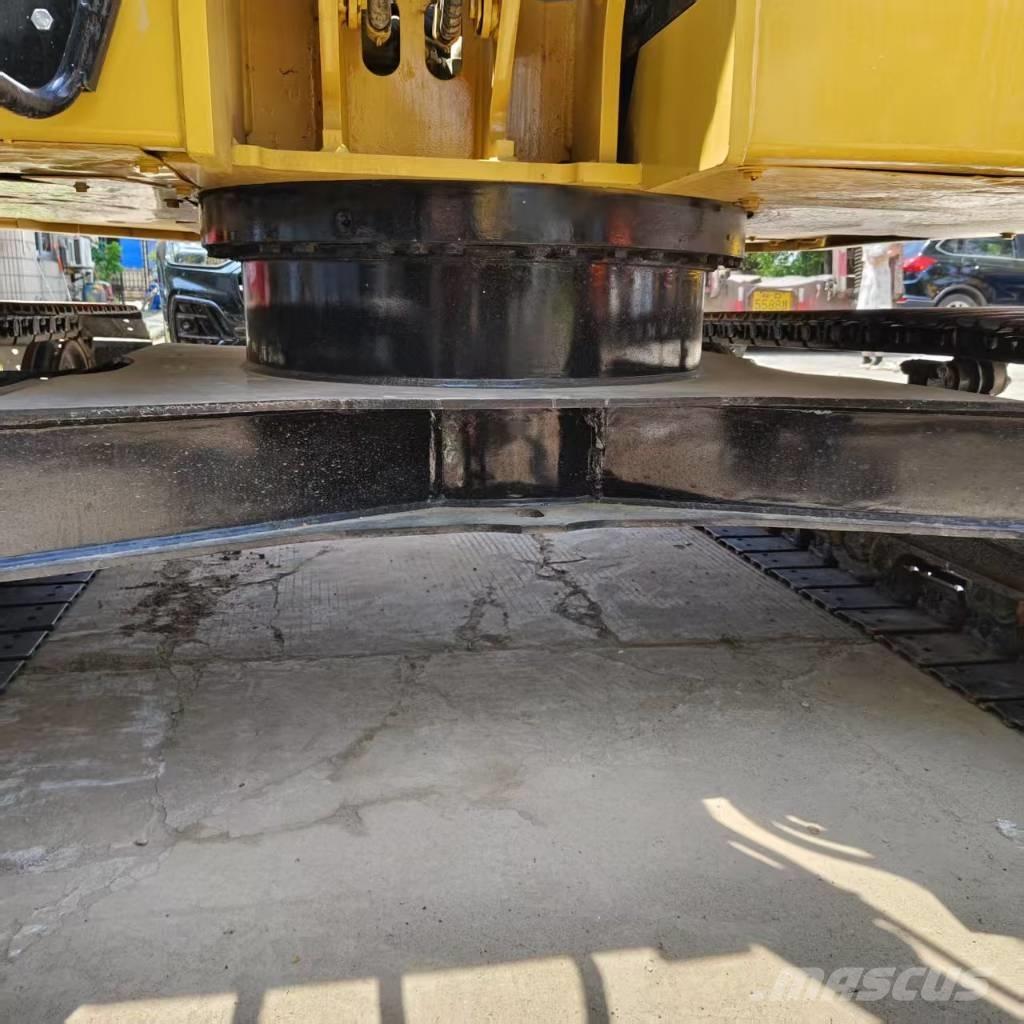 CAT 310 Bagri goseničarji