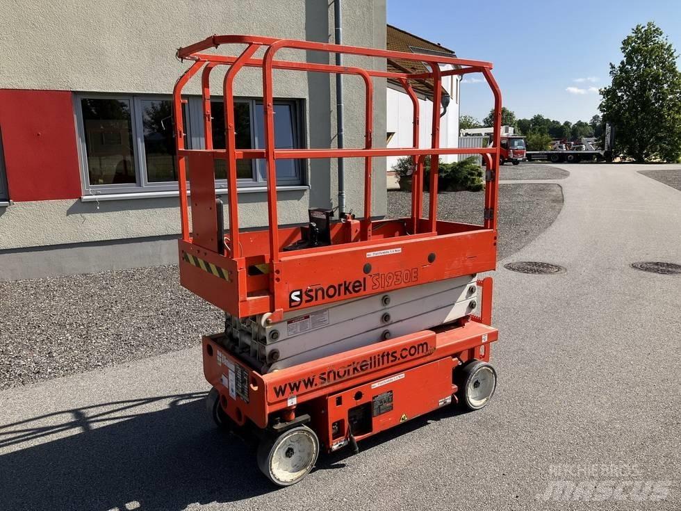 Snorkel S 1930 E Škarjaste dvižne ploščadi