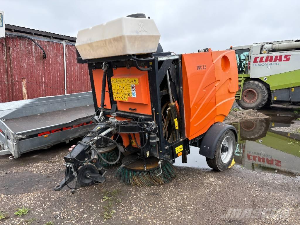 Pronar ZMC 2.0 Cestni pometači