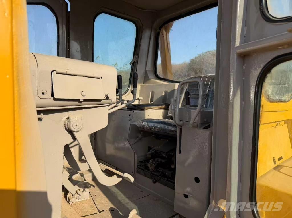 CAT D8K Buldožerji goseničarji