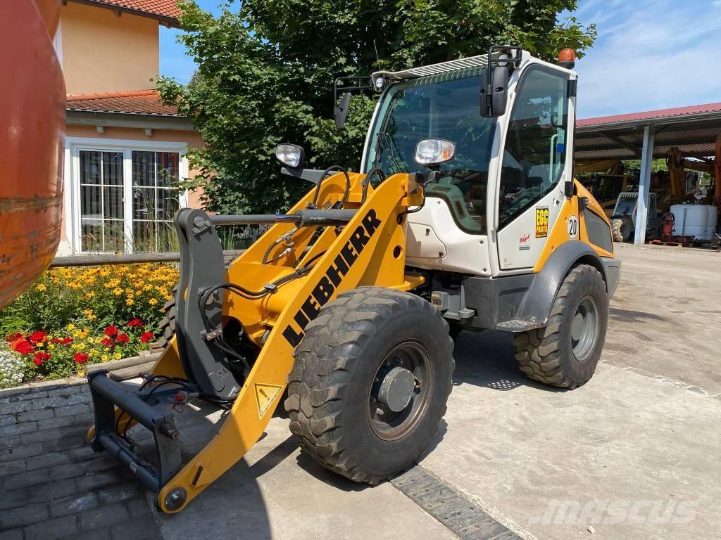 Liebherr L 506 Kolesni nakladalci