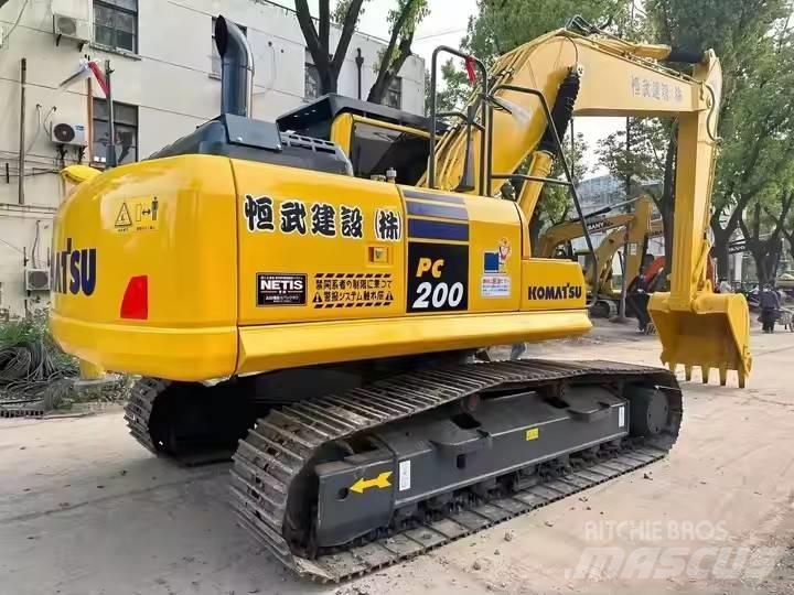 Komatsu PC200 Bagri goseničarji