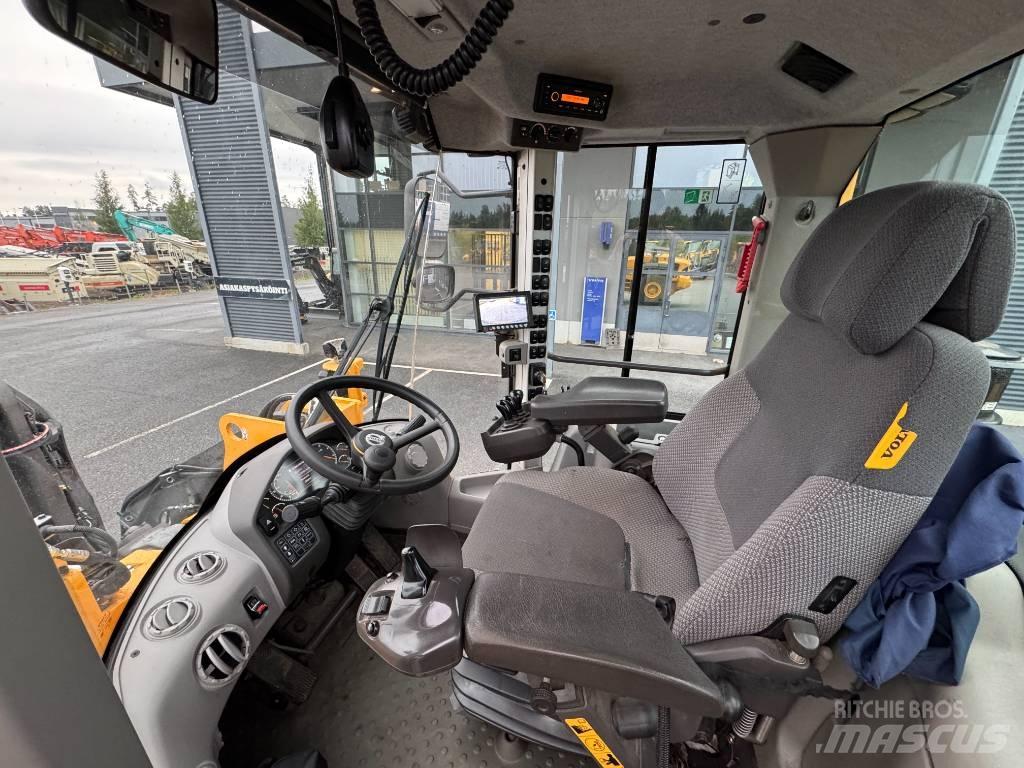 Volvo L 120 H Kolesni nakladalci