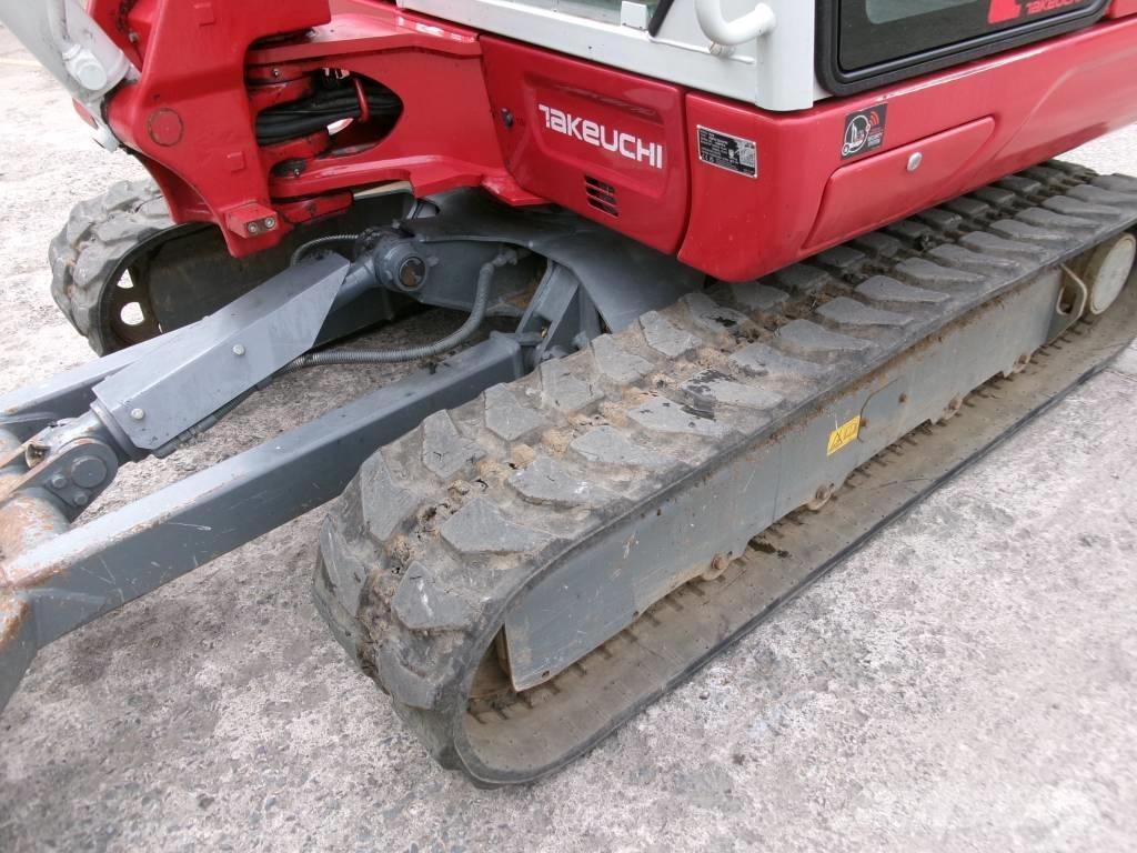 Takeuchi TB 240 Mini bagri <7t
