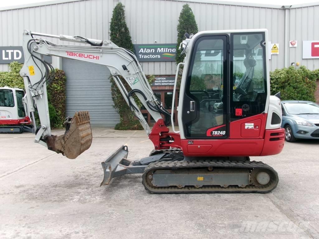Takeuchi TB 240 Mini bagri <7t