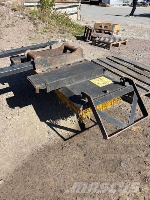  TIK Sopborste 150 Metle