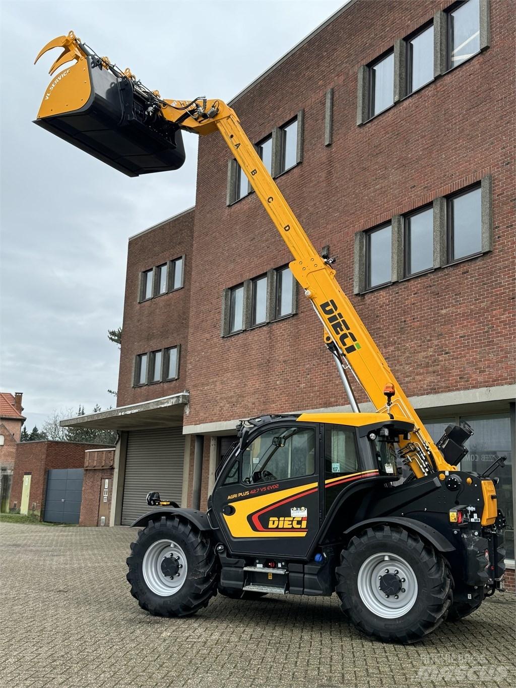 Dieci Agri plus 42.7 Kmetijski teleskopski nakladalci