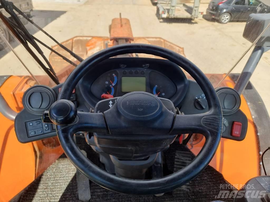 Hitachi ZW 220 Kolesni nakladalci