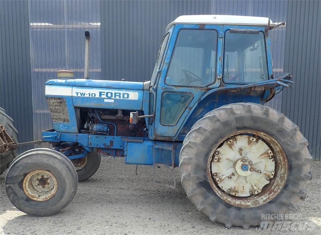 Ford TW10 Traktorji