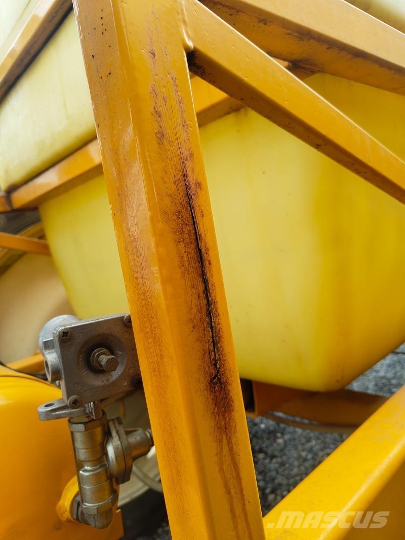 Dubex ANH 700N Vlečne škropilnice