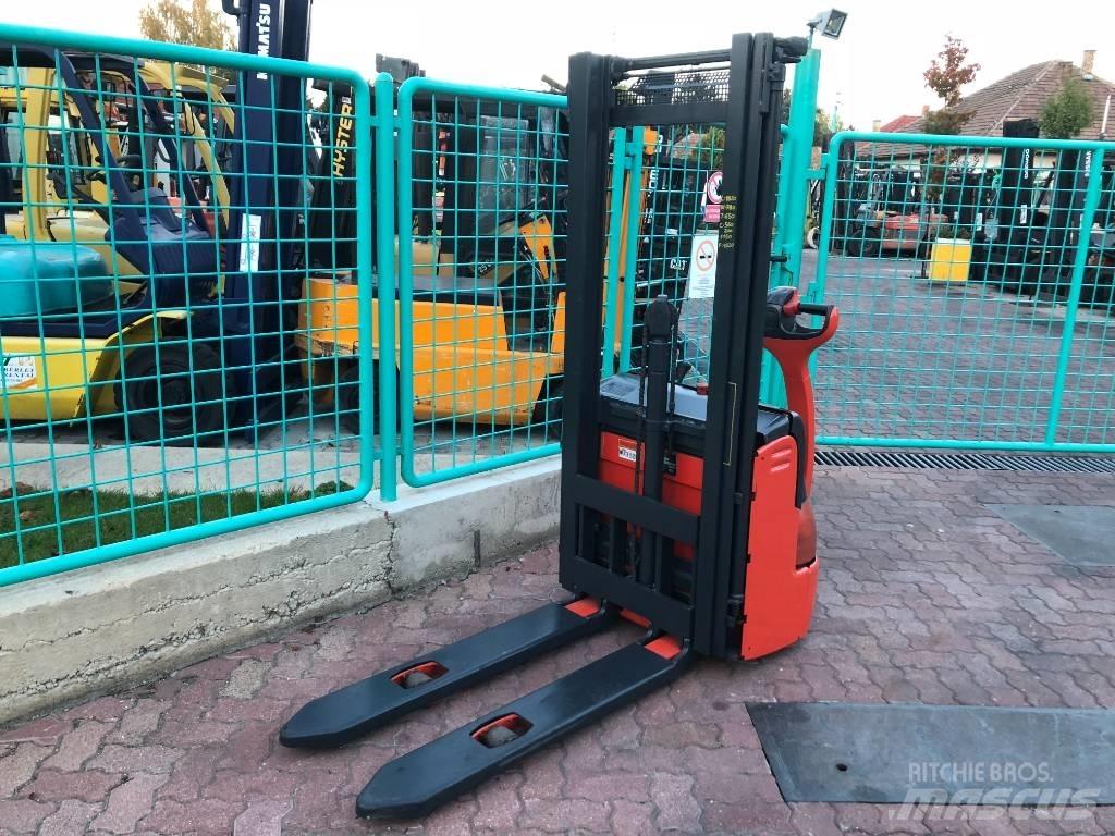 Linde L 12 V-3108 Ročni električni viličar