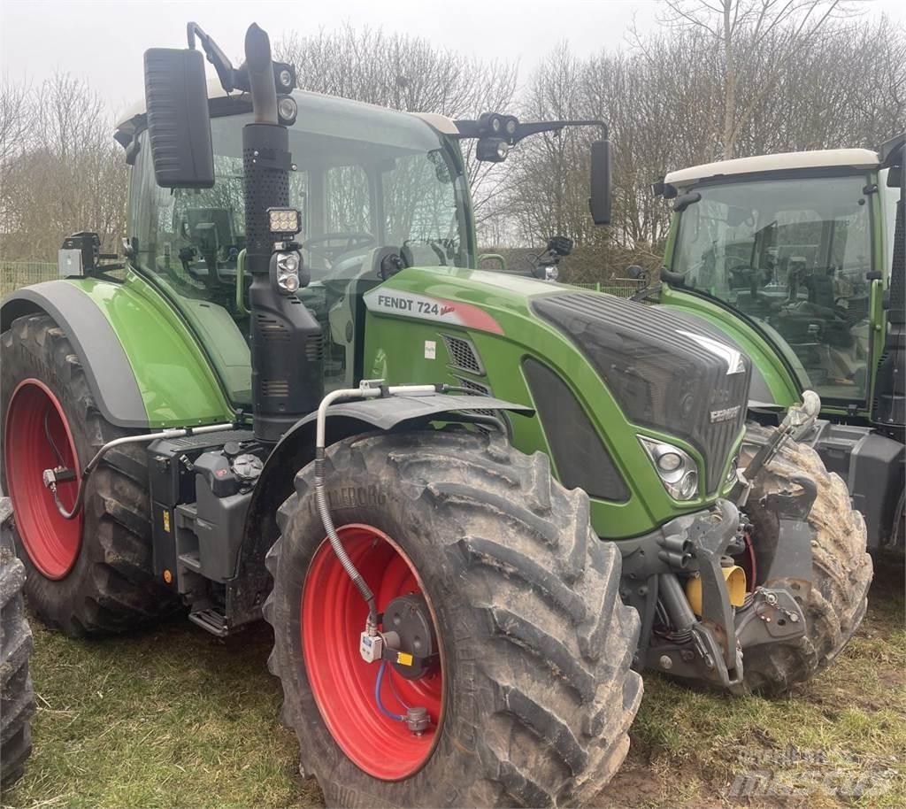 Fendt 724 Vario Traktorji