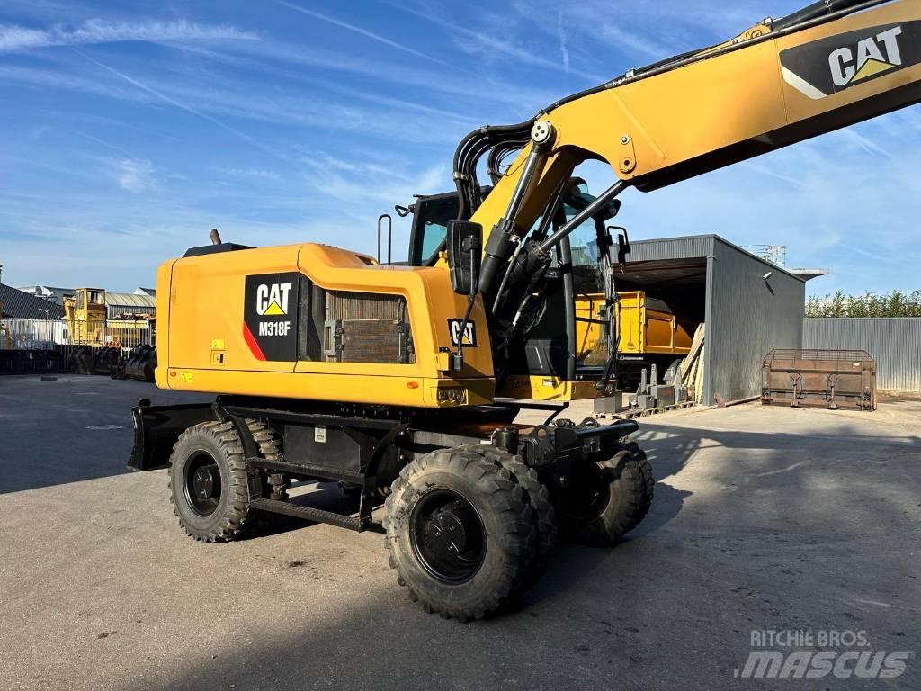CAT M 318 F Bagri na kolesih