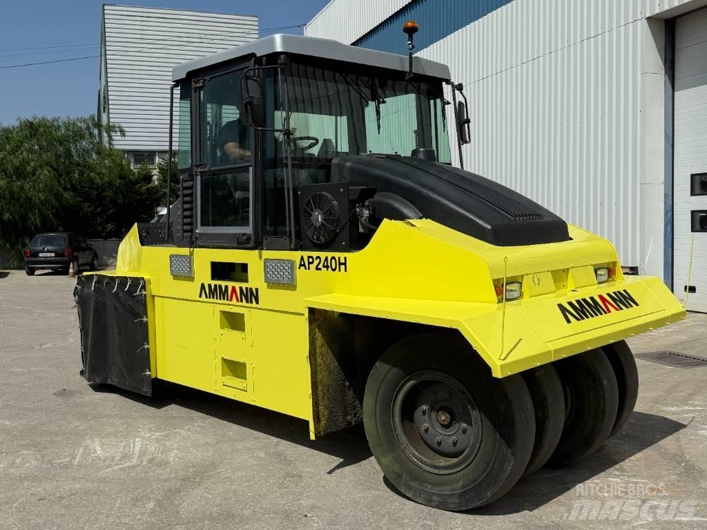 Ammann AP 240 H Kolesni valjarji s pnevmatikami