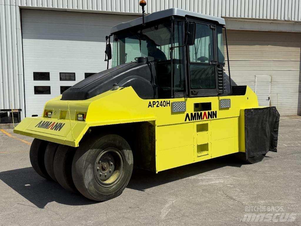 Ammann AP 240 H Kolesni valjarji s pnevmatikami