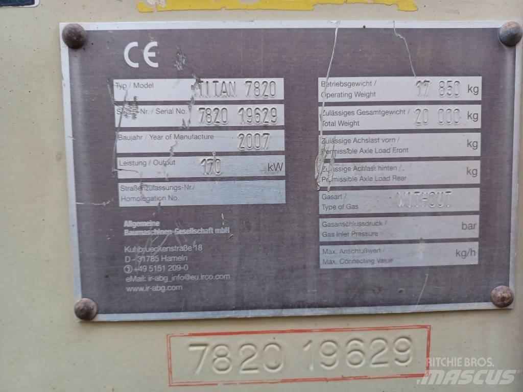 Titan 7820 Asfaltni finišerji