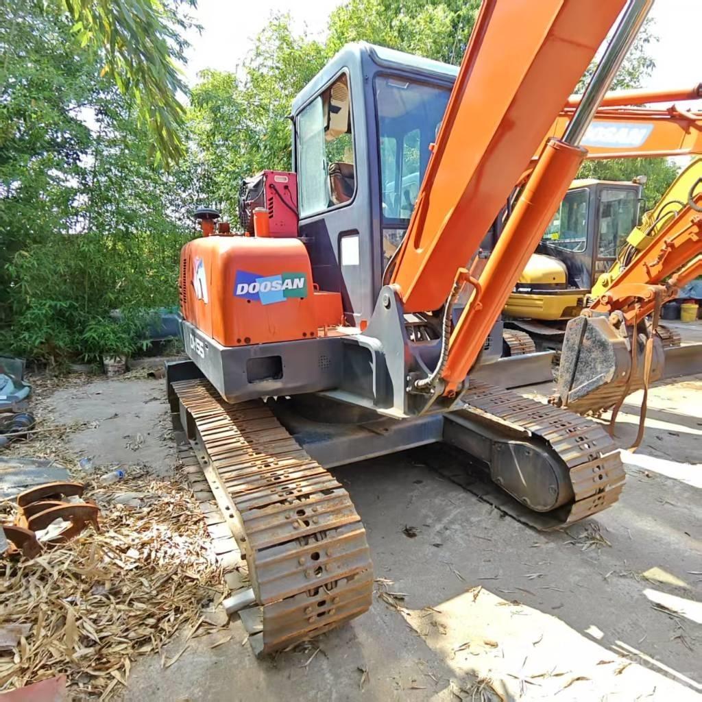 Doosan DH 55 Mini bagri <7t