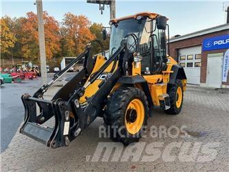 JCB 411 HT Kolesni nakladalci