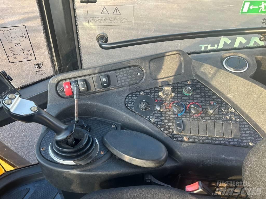 JCB 411 HT Kolesni nakladalci