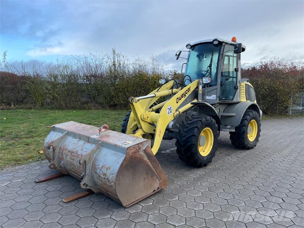 Atlas AR500 Kolesni nakladalci