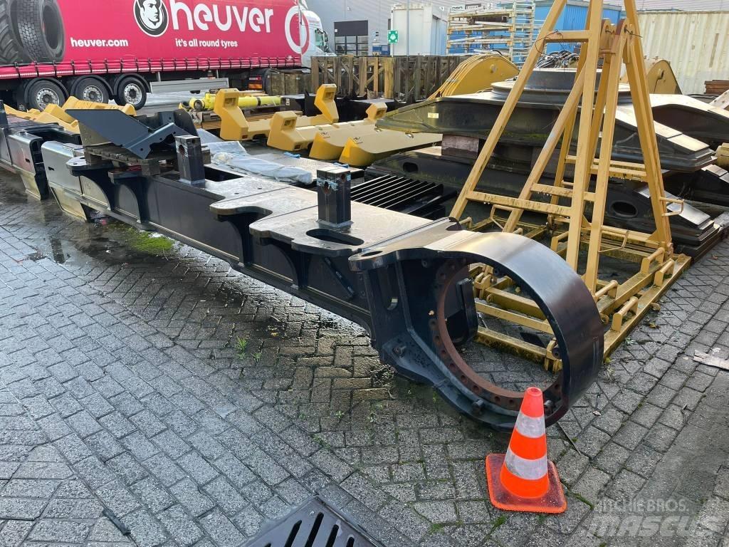 CAT 390 F L Podvozje in vzmetenje