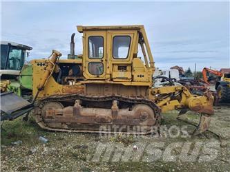 Komatsu D 85-18 Buldožerji goseničarji