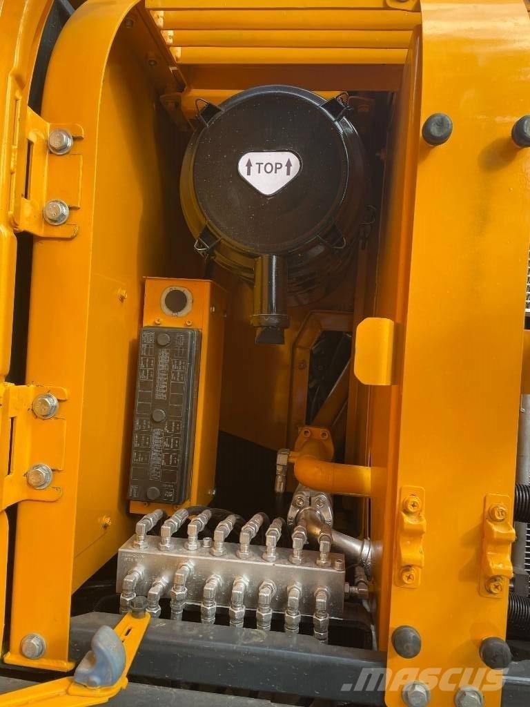 Hyundai 220LC-9S Midi bagri 7t – 12t