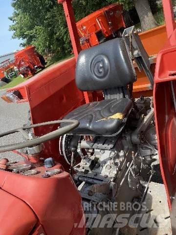 Massey Ferguson 135 Traktorji
