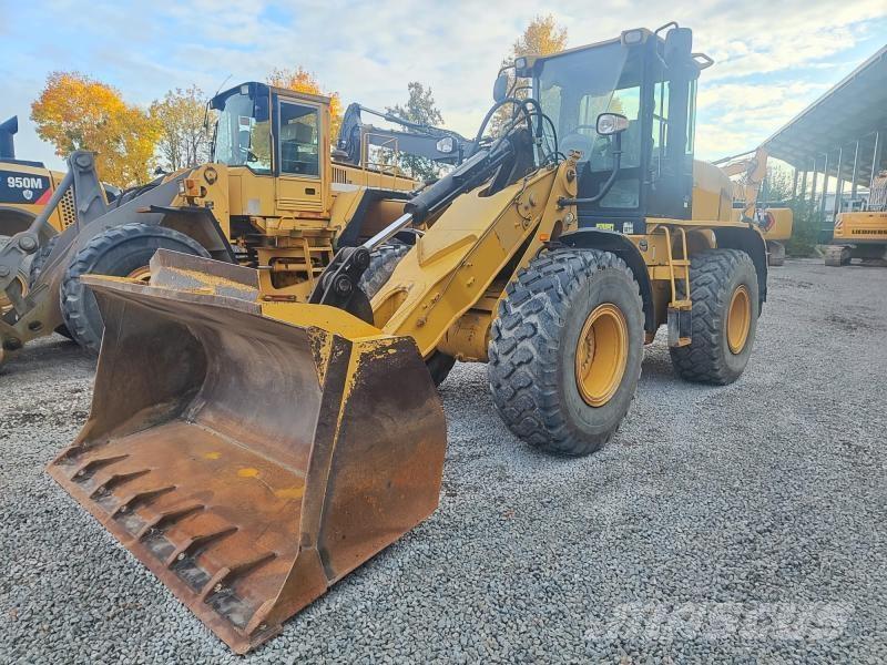 CAT 930G Kolesni nakladalci