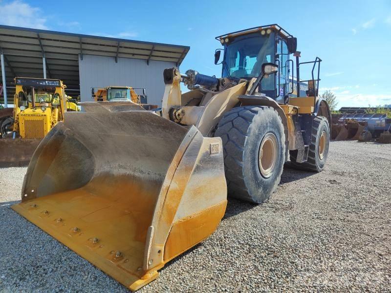 CAT 966M Kolesni nakladalci