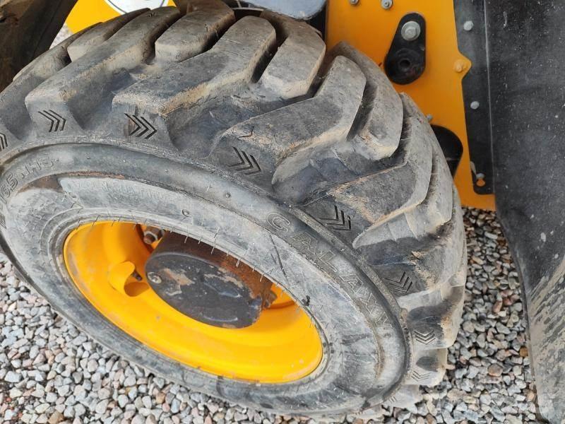 JCB 525-60 Kolesni nakladalci